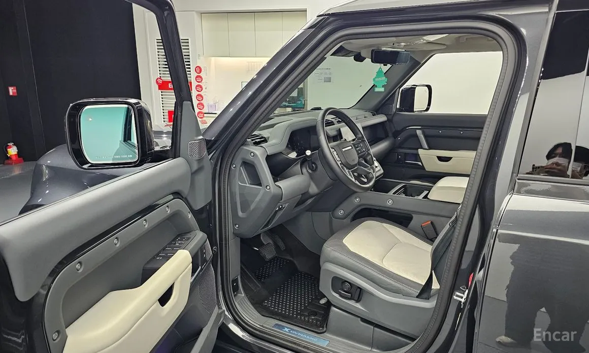 Фото 11 - Land Rover Defender