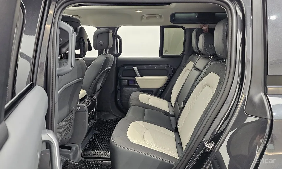 Фото 12 - Land Rover Defender