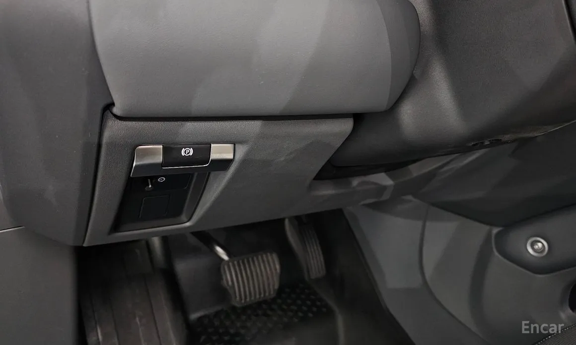 Фото 16 - Land Rover Defender