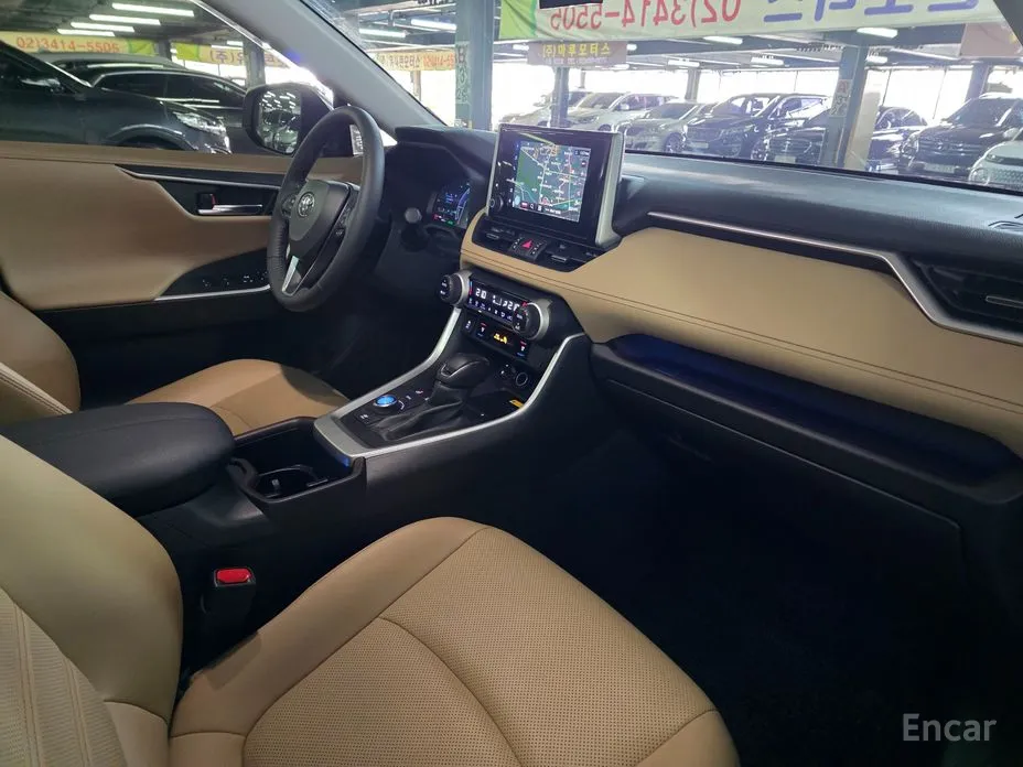 Фото 20 - Toyota RAV4