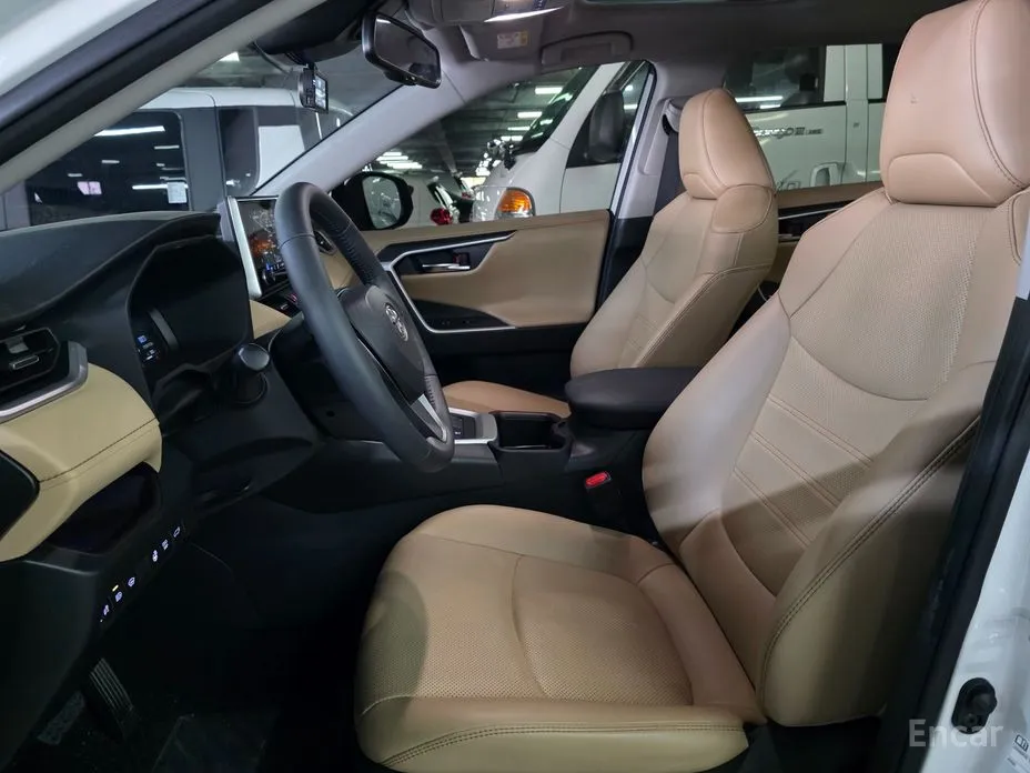 Фото 5 - Toyota RAV4