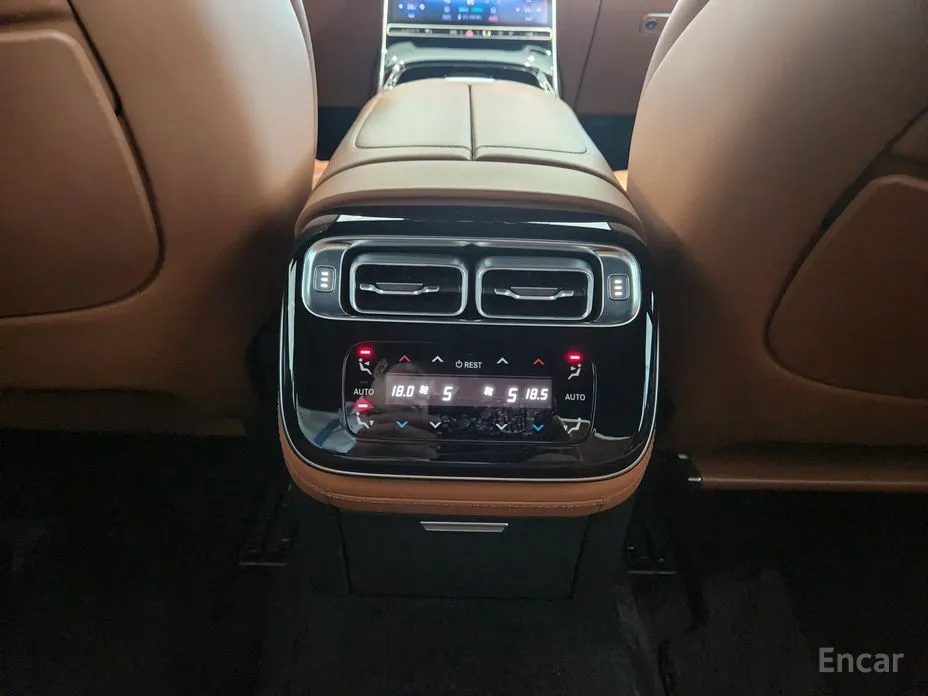 Фото 13 - Mercedes-Benz S-Class