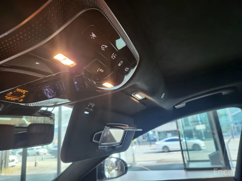 Фото 17 - Mercedes-Benz S-Class