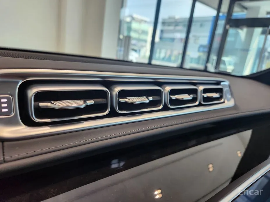 Фото 18 - Mercedes-Benz S-Class