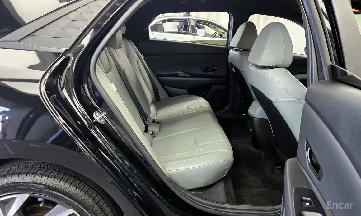 Фото 12 - Hyundai Avante