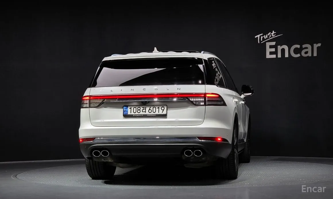 Фото 4 - Lincoln Aviator