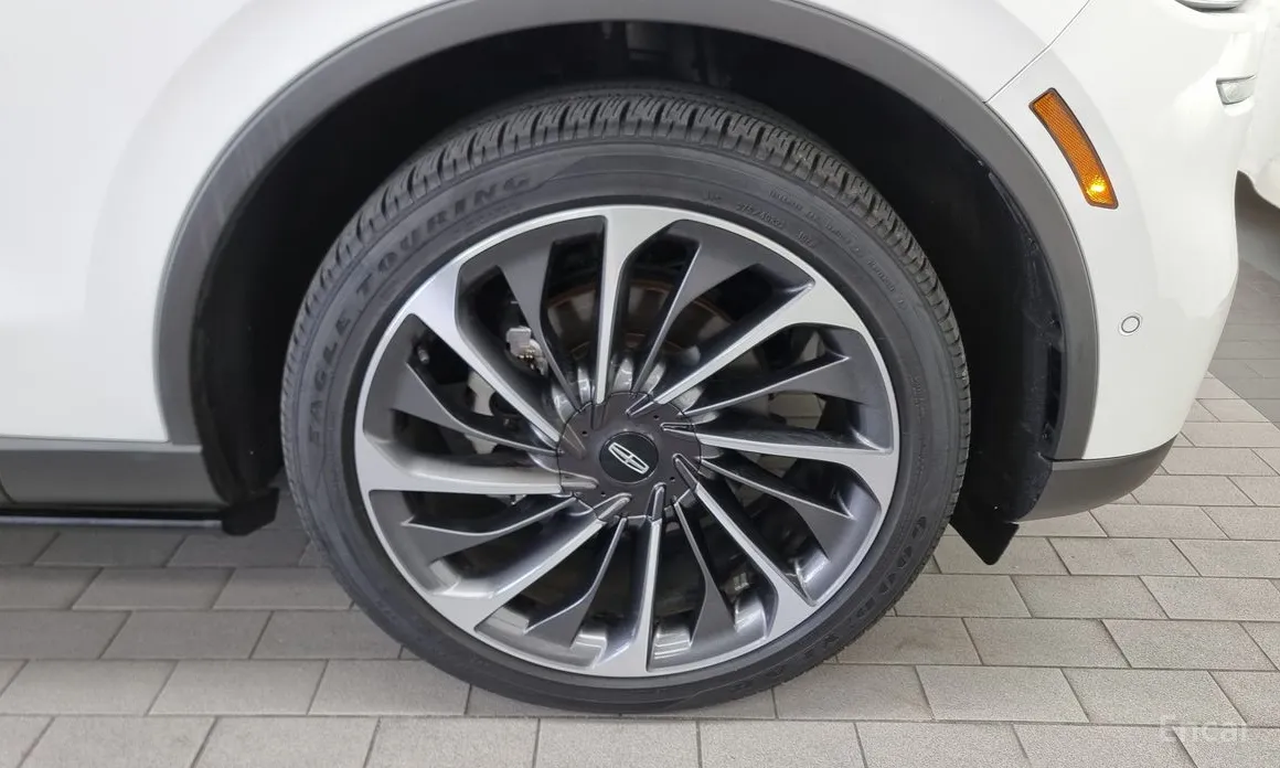 Фото 5 - Lincoln Aviator