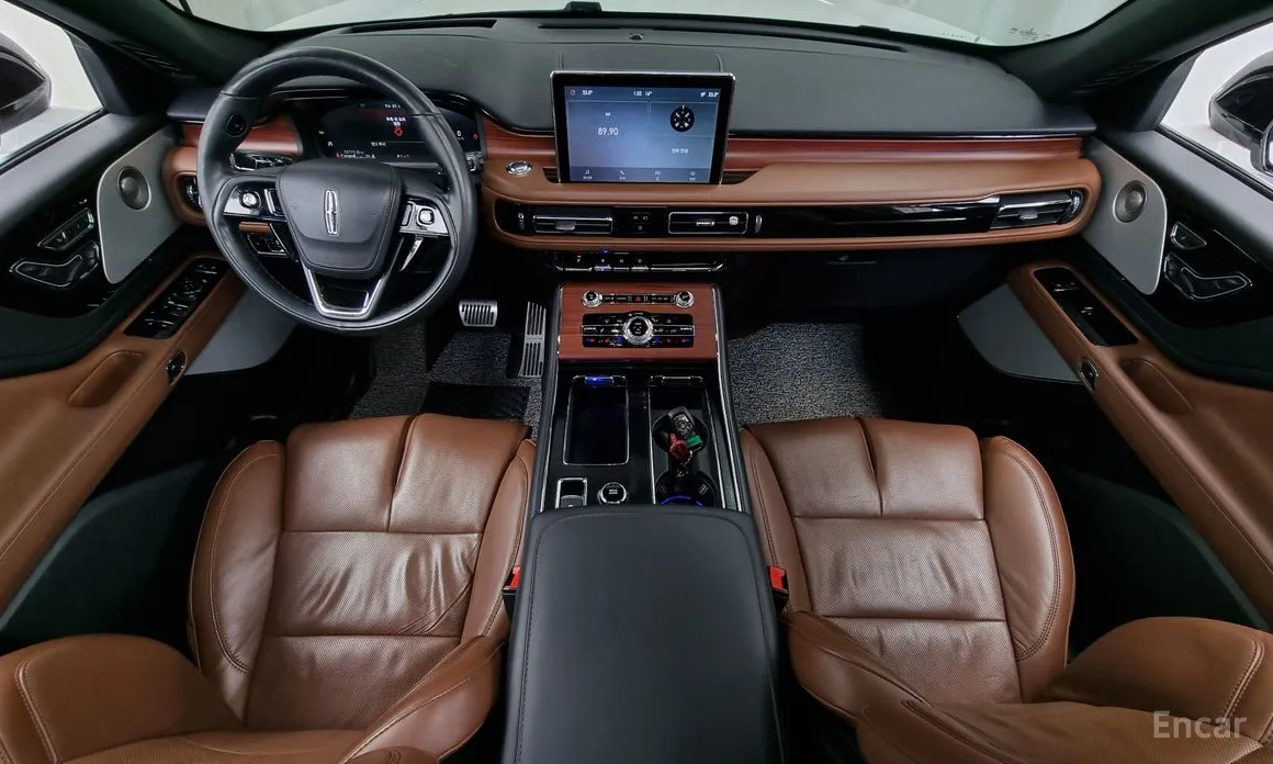 Фото 7 - Lincoln Aviator