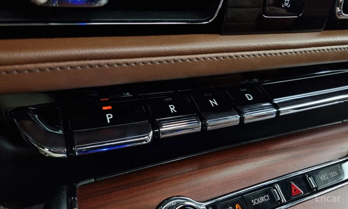 Фото 9 - Lincoln Aviator