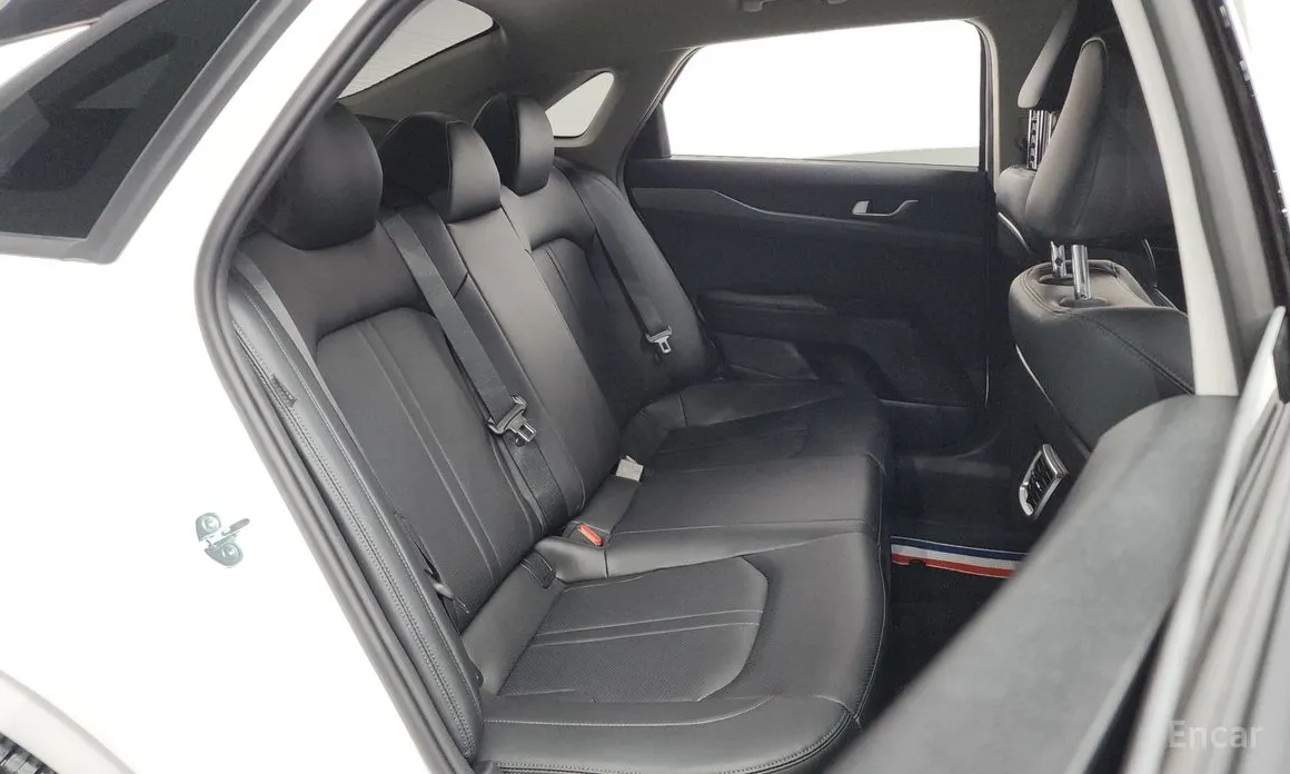 Фото 12 - Kia K5