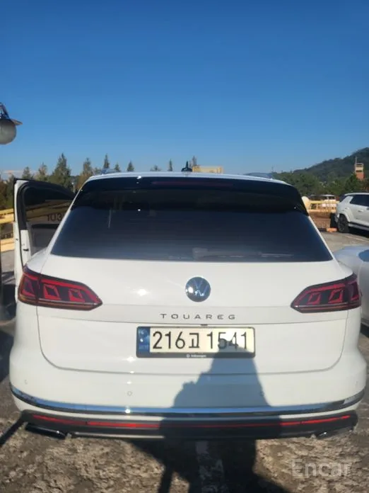 Фото 3 - Volkswagen Touareg