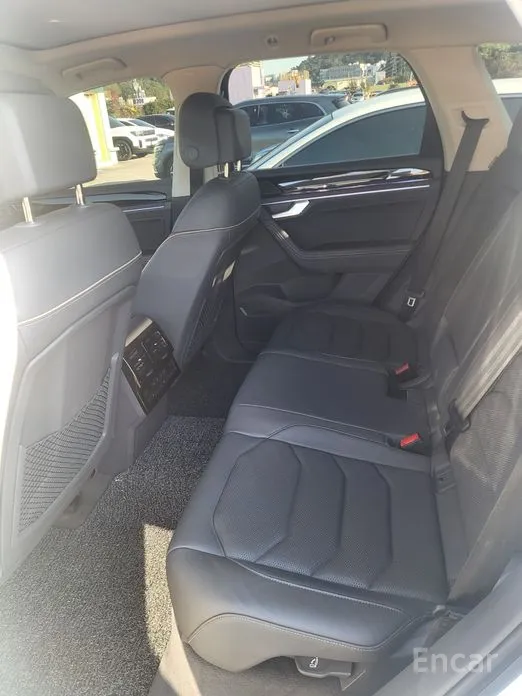 Фото 5 - Volkswagen Touareg