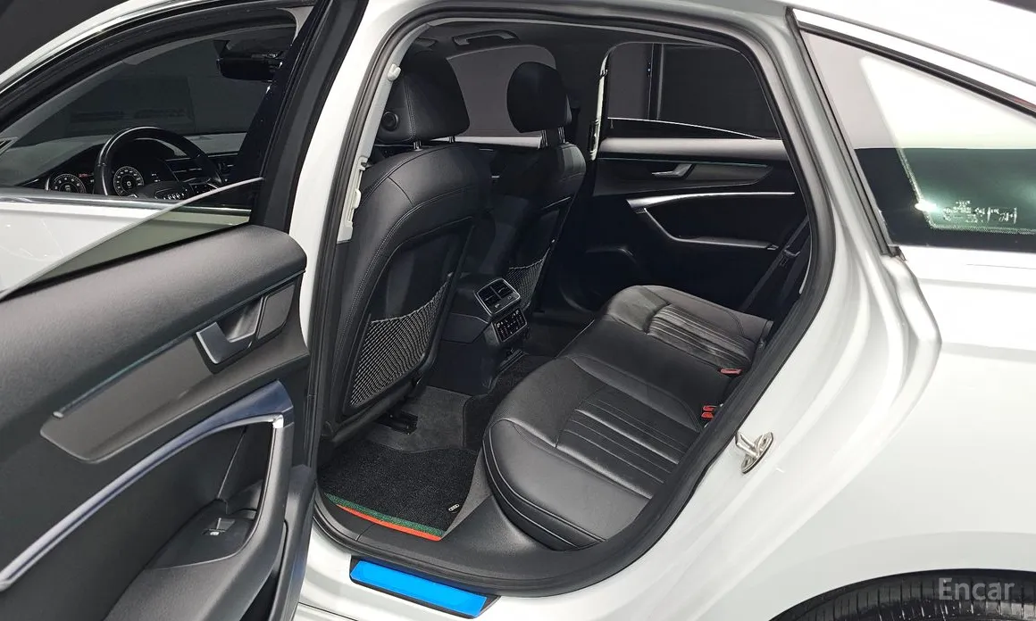 Фото 12 - Audi A6