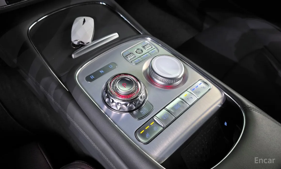 Фото 9 - Genesis G90