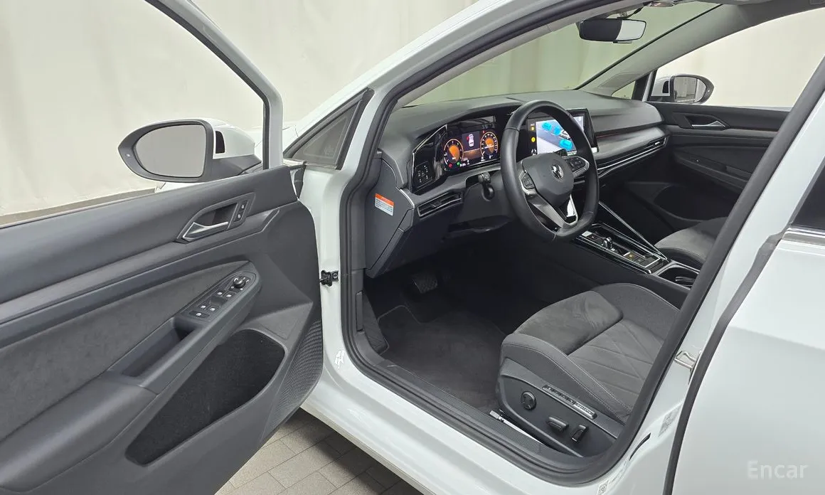 Фото 10 - Volkswagen Golf