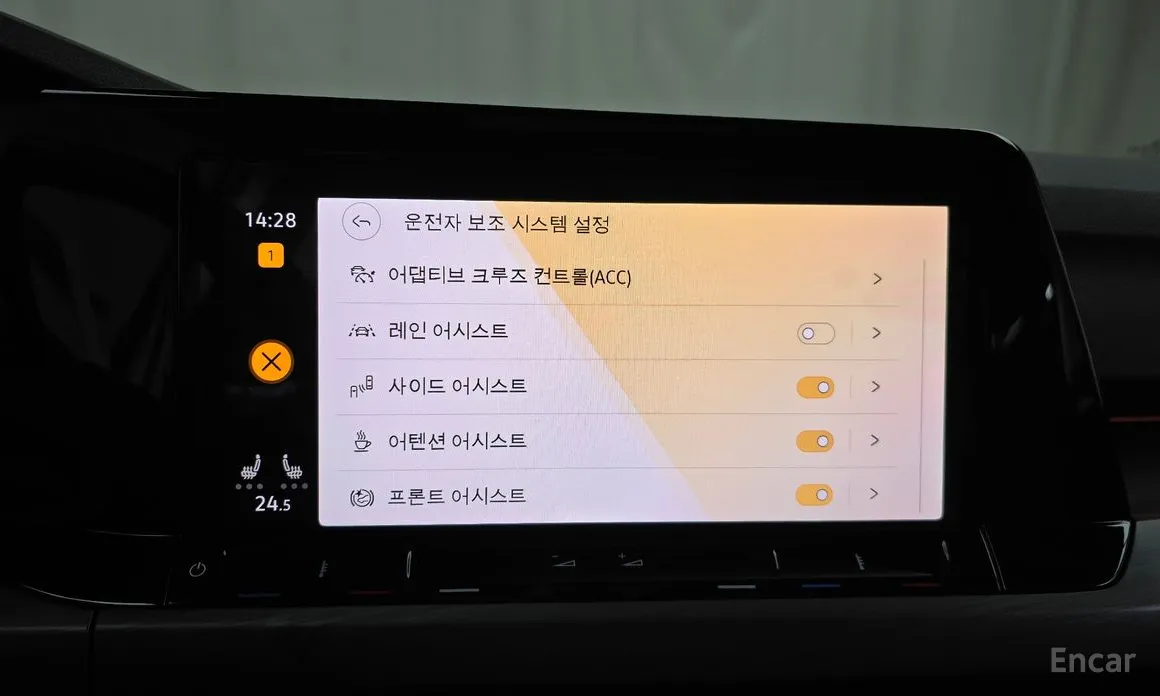 Фото 16 - Volkswagen Golf