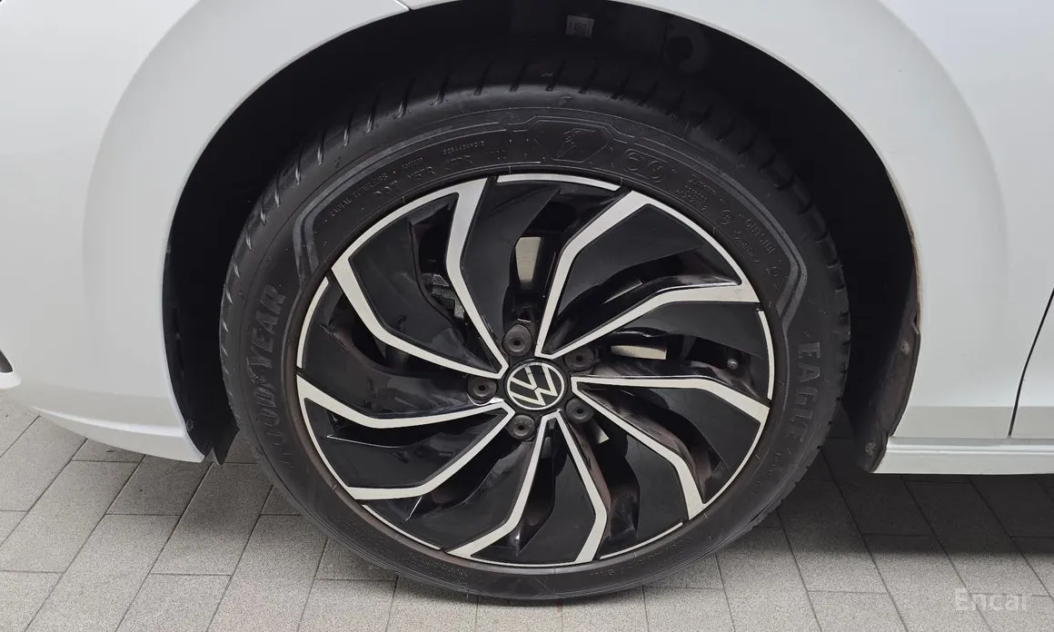 Фото 5 - Volkswagen Golf