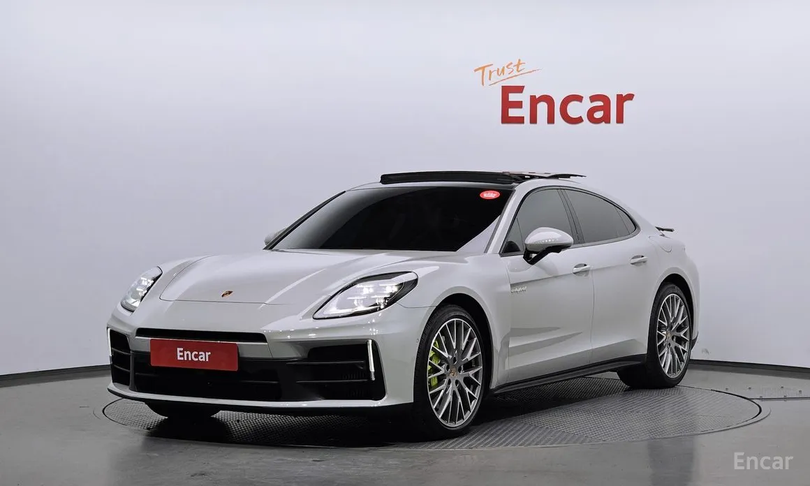 Фото 1 - Porsche Panamera