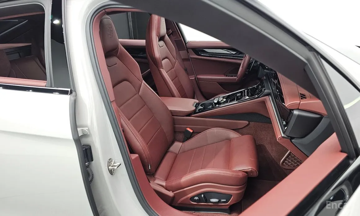 Фото 10 - Porsche Panamera