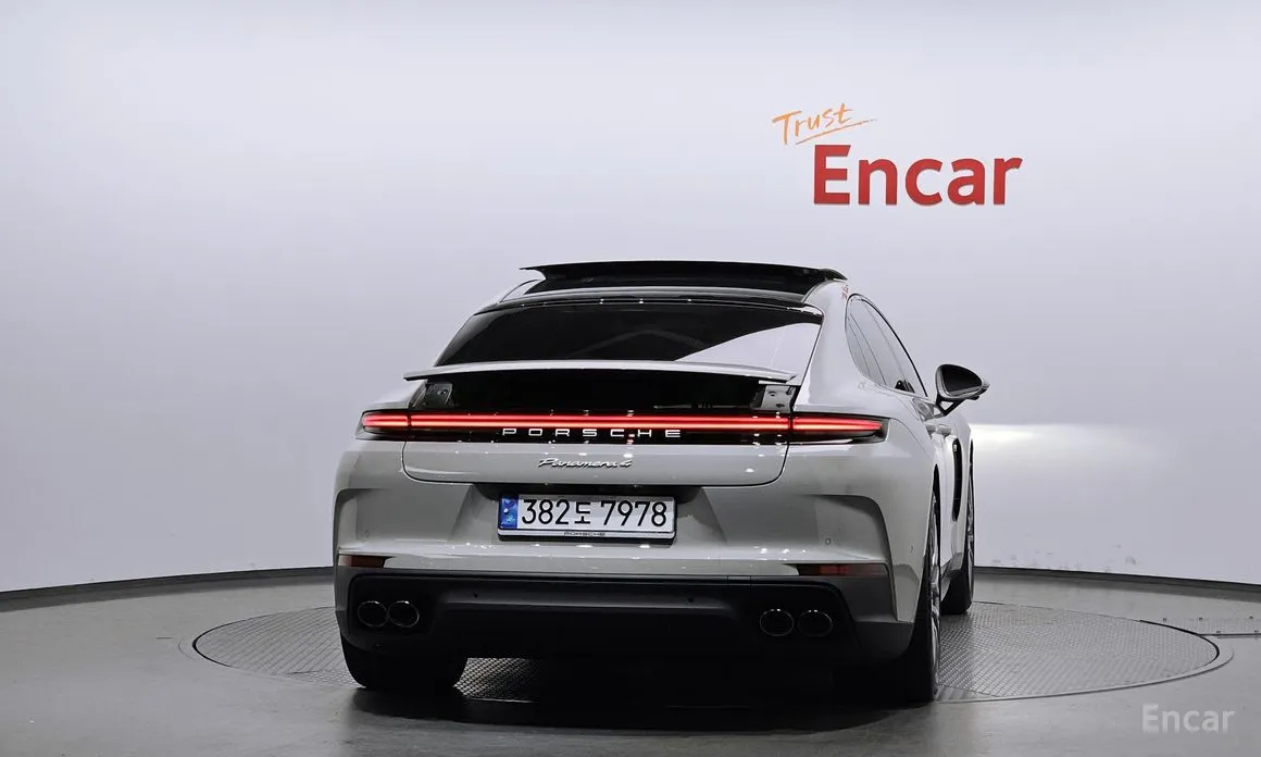 Фото 4 - Porsche Panamera