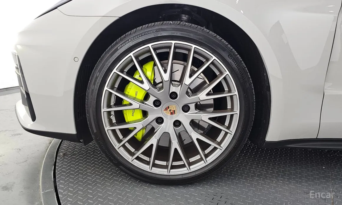 Фото 5 - Porsche Panamera