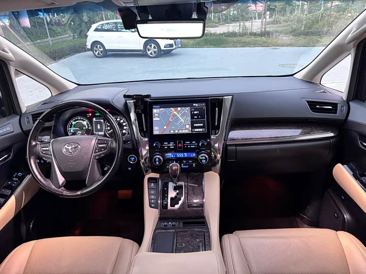 Фото 8 - Toyota Vellfire