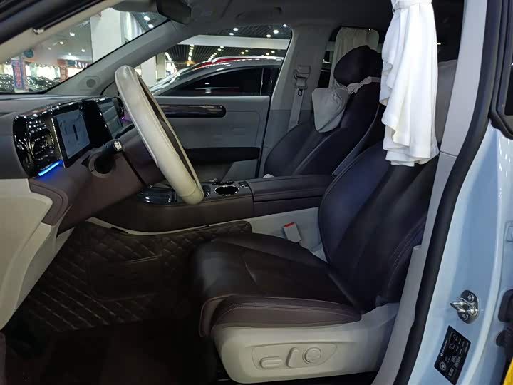 Фото 15 - Leapmotor C11