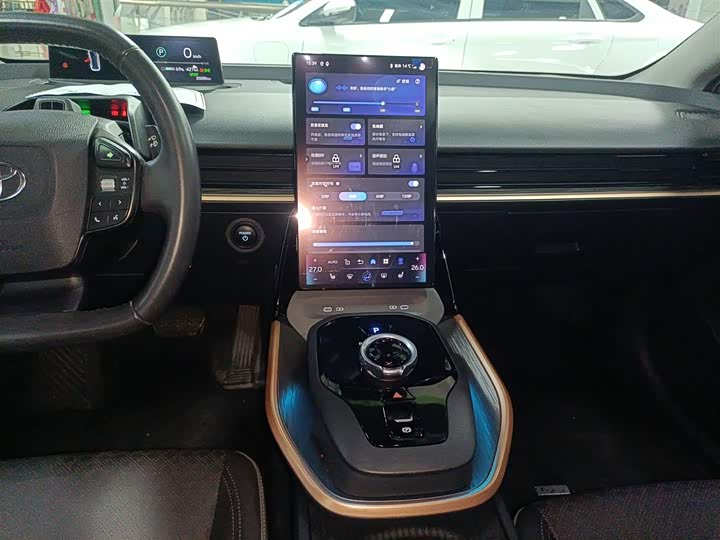 Фото 13 - Toyota bZ3