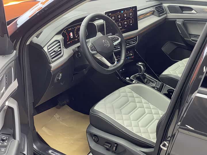 Фото 12 - Volkswagen Tayron