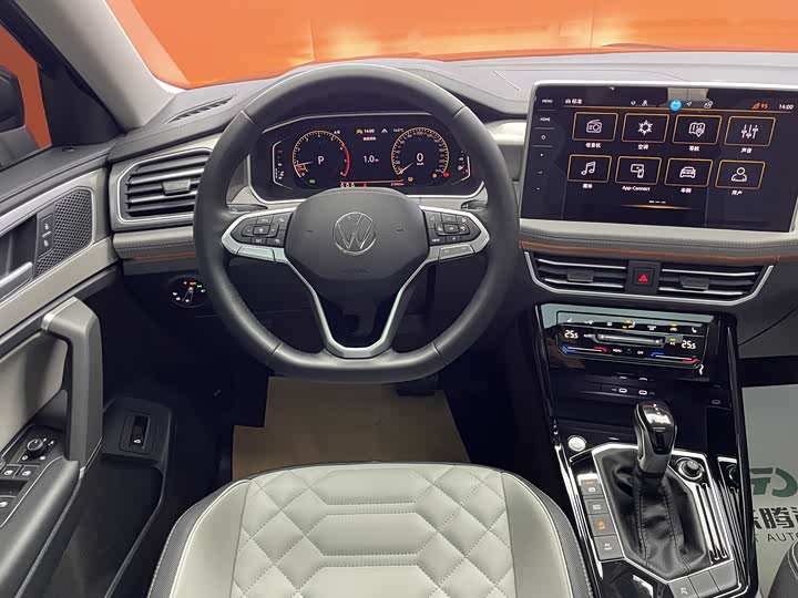 Фото 14 - Volkswagen Tayron