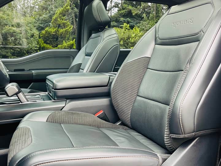 Фото 7 - Ford F-150 Raptor