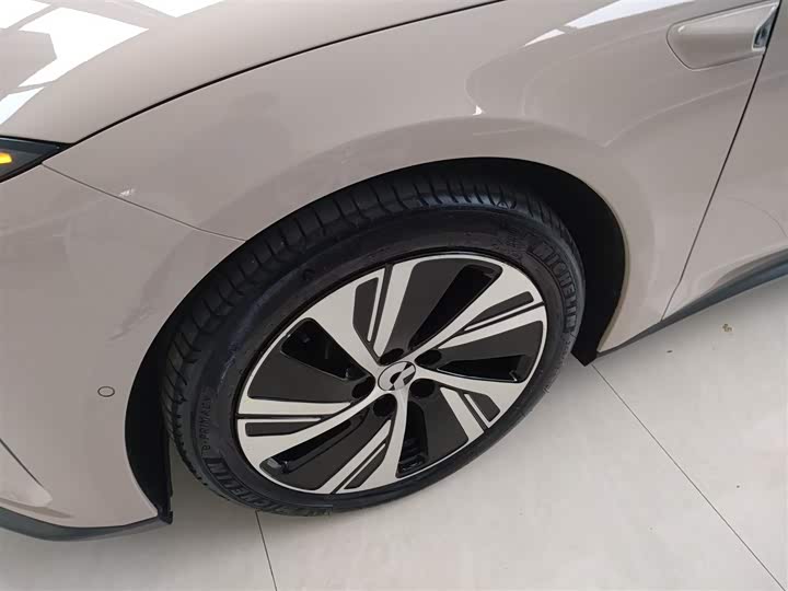 Фото 23 - Nio ET5