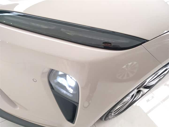 Фото 24 - Nio ET5