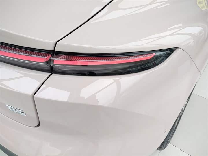 Фото 8 - Nio ET5