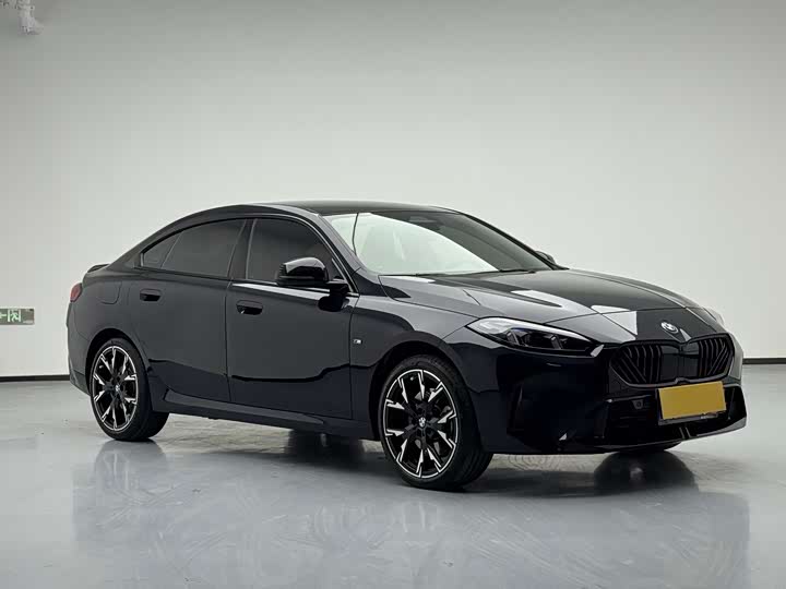 Фото 2 - BMW 2 Series