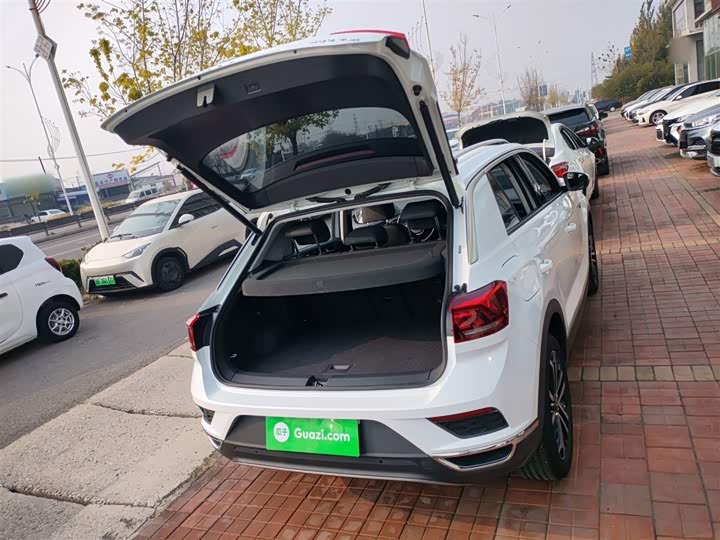 Фото 19 - Volkswagen T-Roc