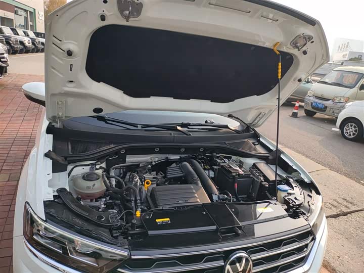 Фото 20 - Volkswagen T-Roc