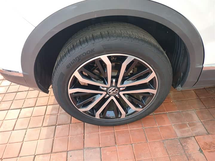 Фото 26 - Volkswagen T-Roc