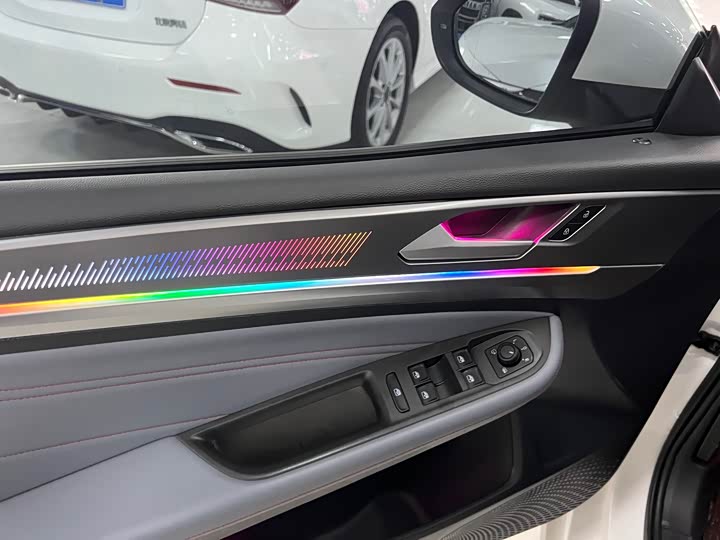 Фото 10 - Volkswagen Lamando L