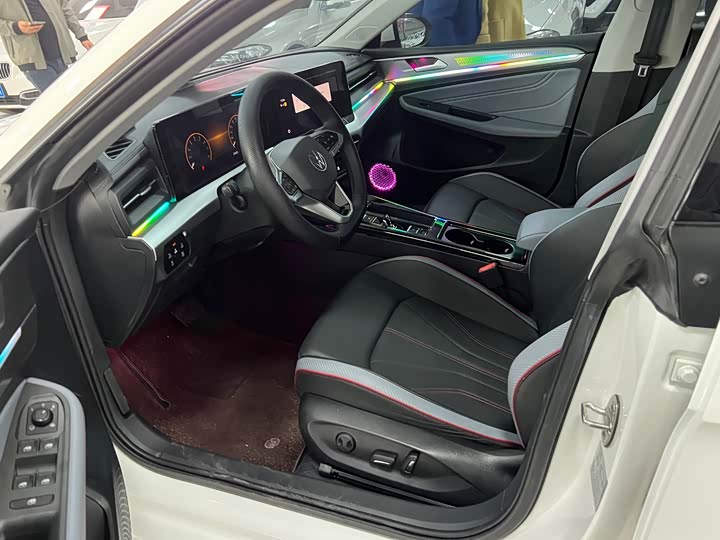 Фото 8 - Volkswagen Lamando L