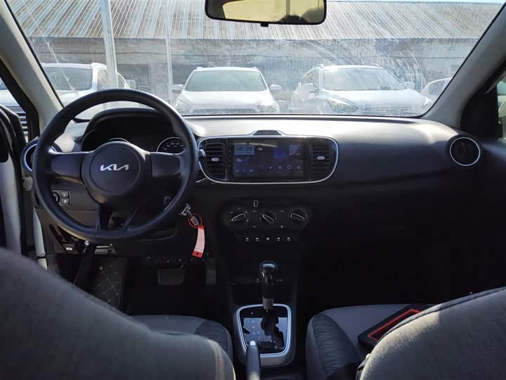 Фото 10 - Kia Pegas