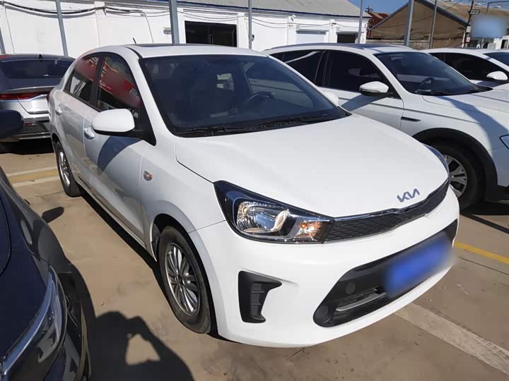 Фото 4 - Kia Pegas