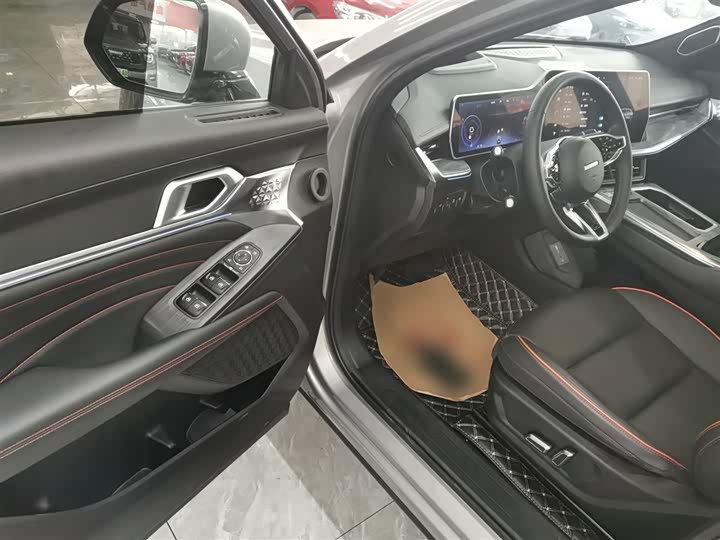 Фото 16 - Haval F7 (Monster)