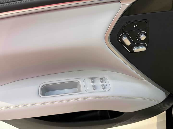 Фото 12 - Avatr 11