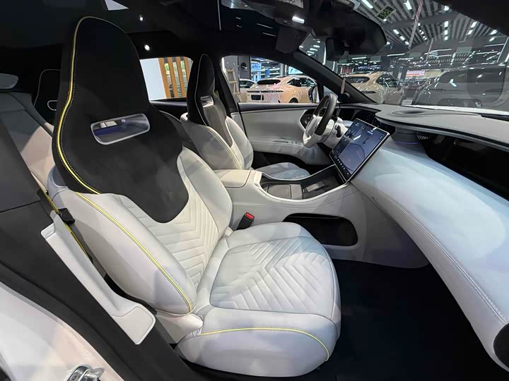 Фото 27 - Avatr 11