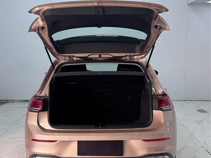 Фото 18 - Volkswagen Golf