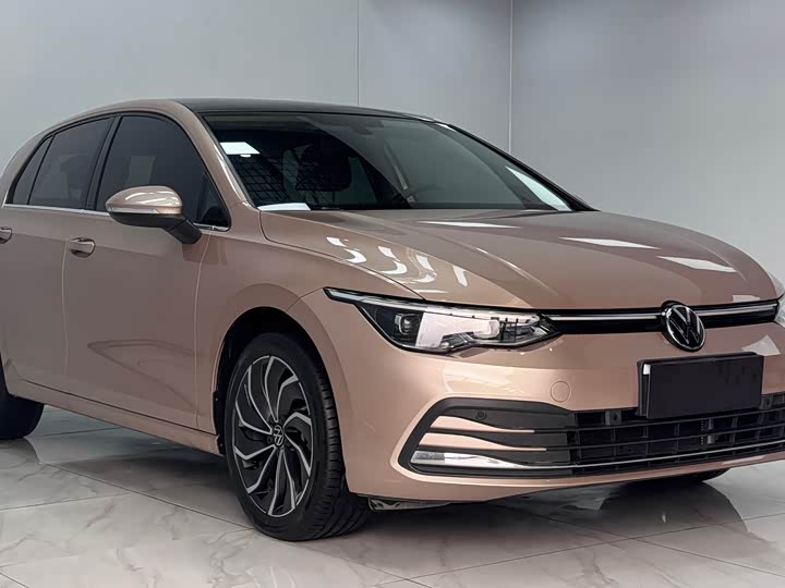 Фото 3 - Volkswagen Golf