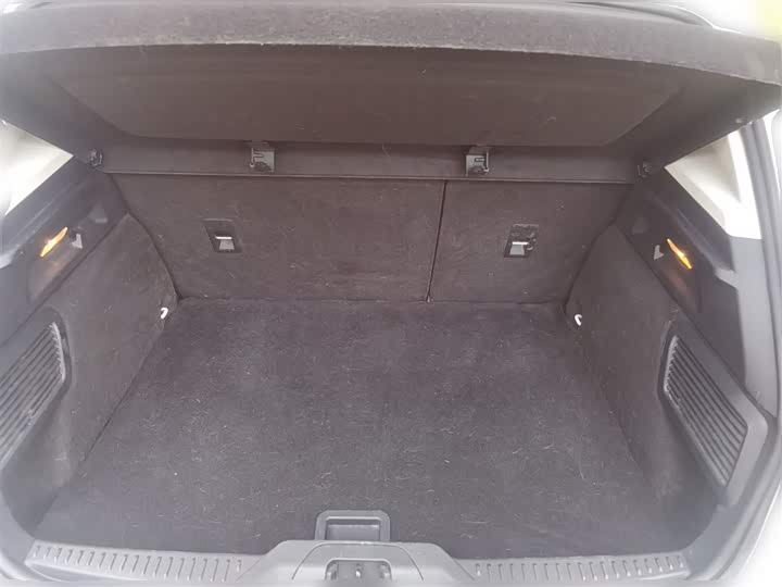 Фото 10 - Ford Focus