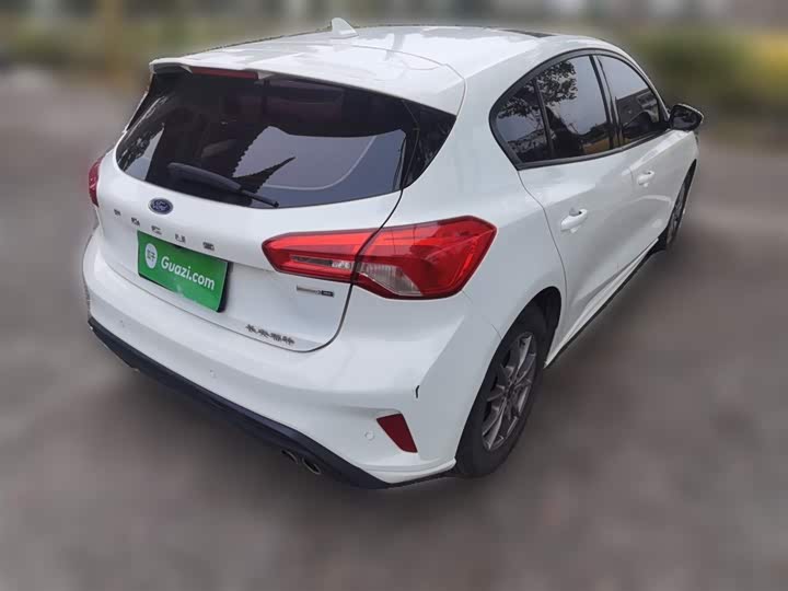 Фото 29 - Ford Focus