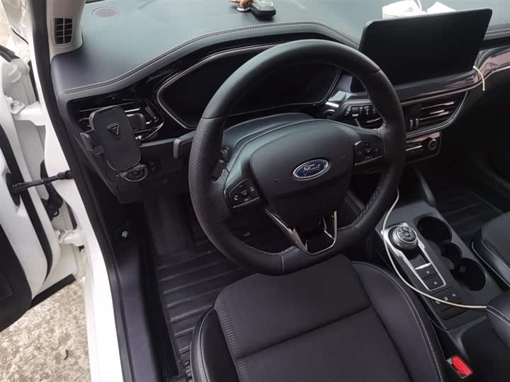 Фото 3 - Ford Focus